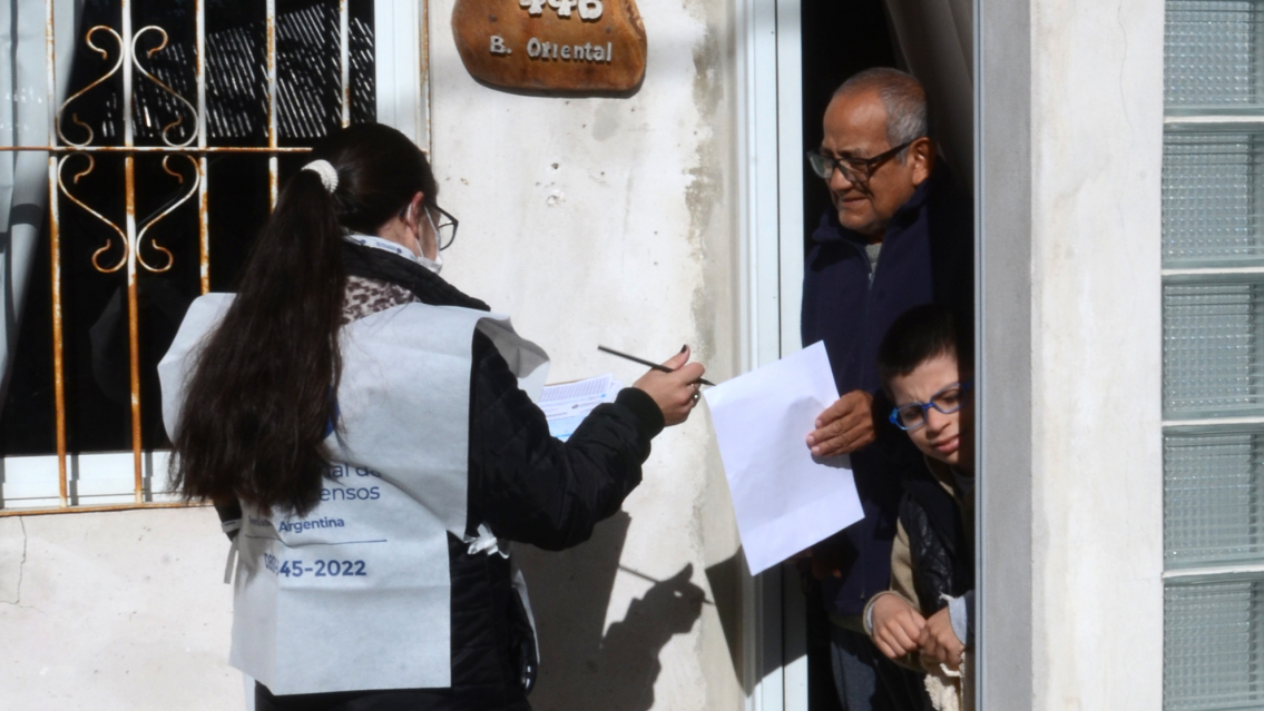 Censista norte�a a las pi�as porque le toc� censar a la ex mujer de su novio