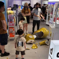 Rompió un Teletubbie gigante y sus padres fueron obligados a abonar el costo total