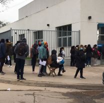 Prendieron fuego en el ANSES de Jujuy por las demoras en la atenci&oacute;n