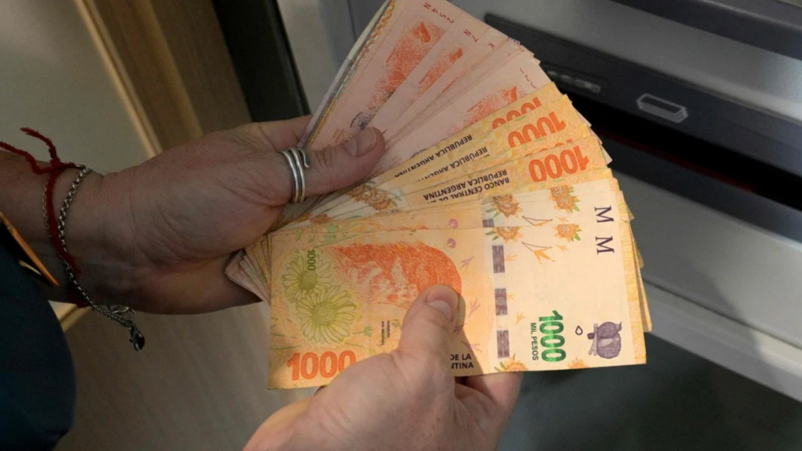 ANSES aceptó nuevas solicitudes: como saber si cobraré el bono de 18 mil pesos