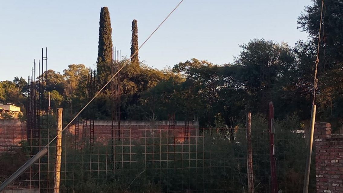 Sanpedre�os indignados por una obra prometida en el hospital que nunca terminaron