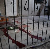 Asesinaron a balazos de una mujer de 53 años y su hija de 15: estaban a tres metros de su casa
