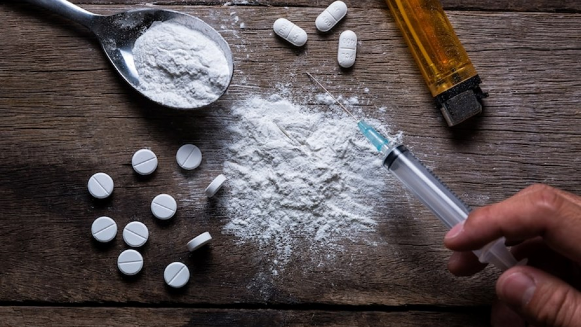 "Drogas gratis para adictos" la polémica propuesta que se viralizó