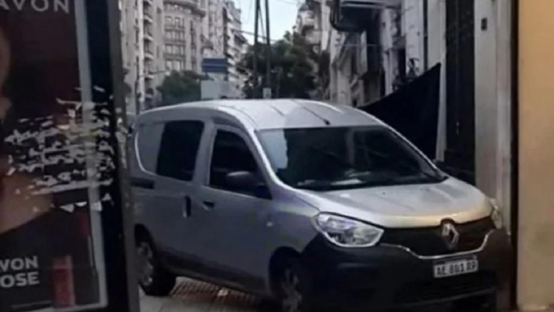 Chocó y murió, creían que estaba borracho pero había tenido un paro y perdió el control