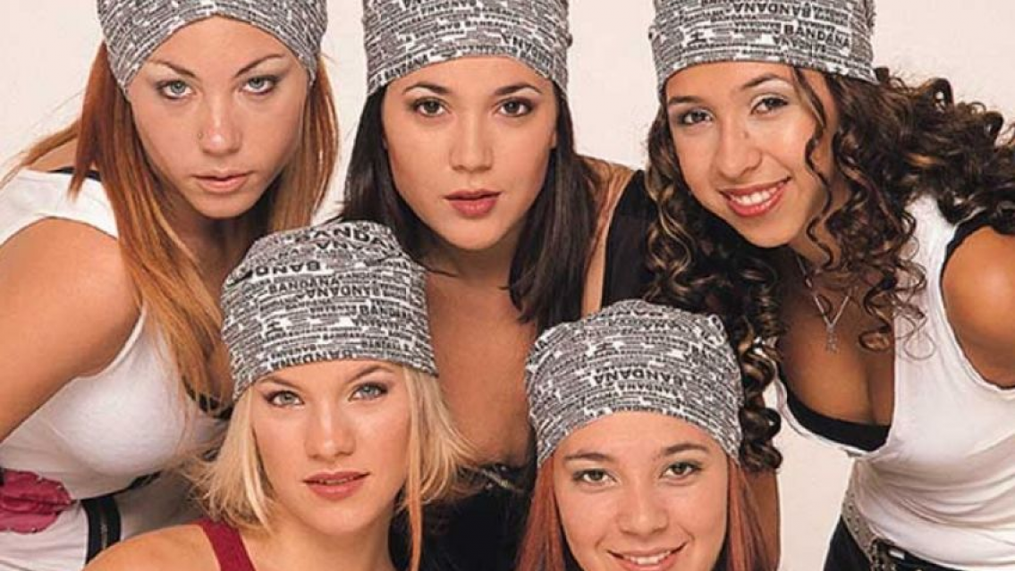 Ex "Bandana" a los besos con nueva pareja, "todo queda en la m�sica"