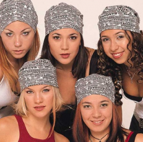 Ex "Bandana" a los besos con nueva pareja, "todo queda en la música"