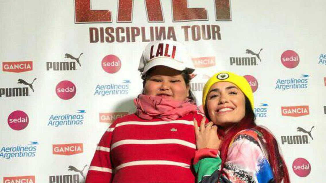 Lali cumplió: conoció a Agustina, la nena que sufría maltrato de sus compañeros en su escuela