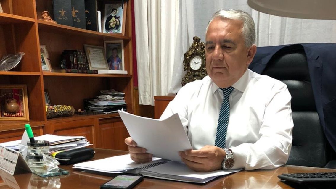 Denunci� persecuci�n de Julio Bravo por querer mejorar su barrio