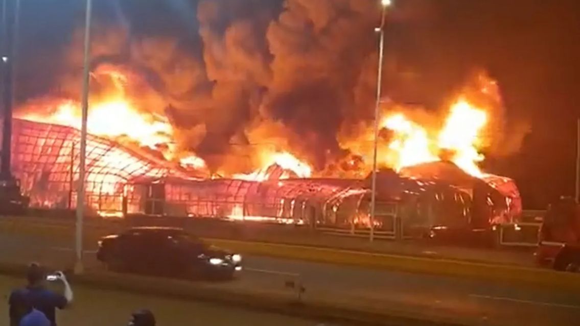 Se incendió un depósito de Aduana y se quemó todo: eran elementos secuestrados