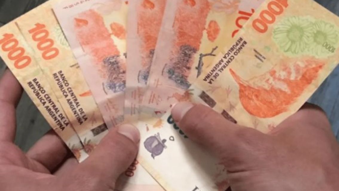 Por la suba del dólar, Anses lanza "Acompañar" y paga $45.540 a miles de argentinos