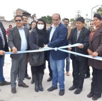 Rivarola invitó a intendentes y diputados para inaugurar solo 50 metros de asfalto