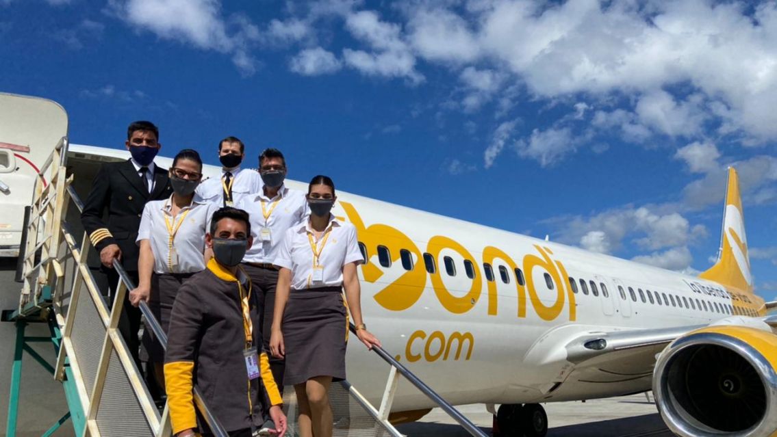 Flybondi busca empleados y paga muy buenos sueldos: as� podes sumarte