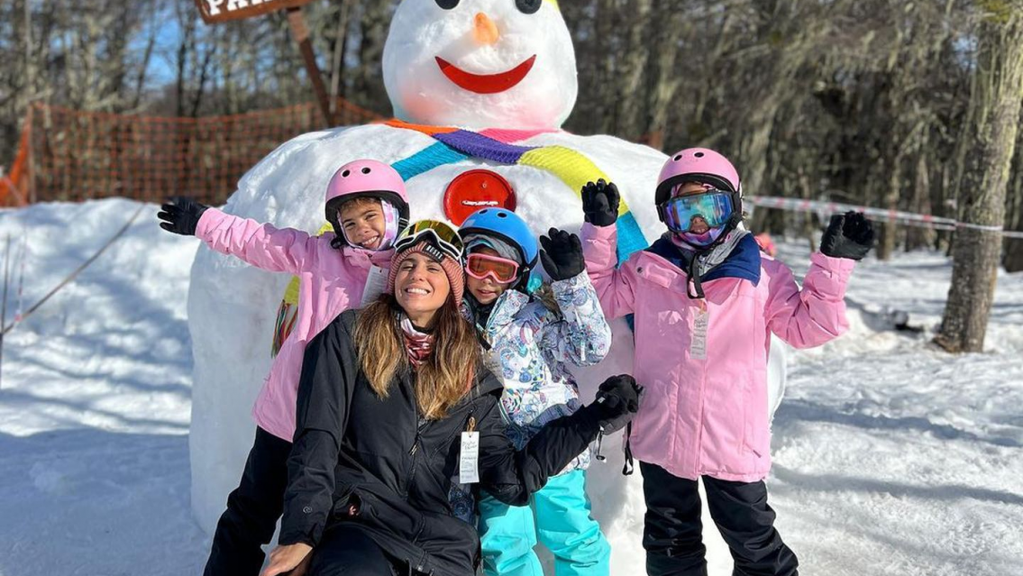 Cinthia Fernández: vacaciones de reina con sueldo de panelista, no dan los números