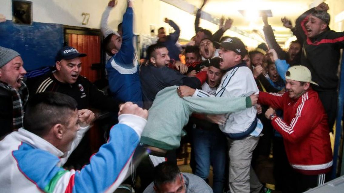 Equipar�n las c�rceles con televisores LED para que los presos vean el Mundial