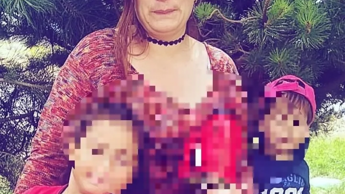 "Sab�an que estaba muerta y la segu�an pateando", el crimen de la vecina a la que le dieron 12 puntazos