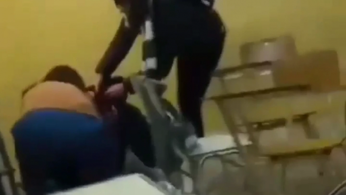 "Sos cheta y linda", la atacaron en el aula y nadie se hace cargo. Así quedó la chica