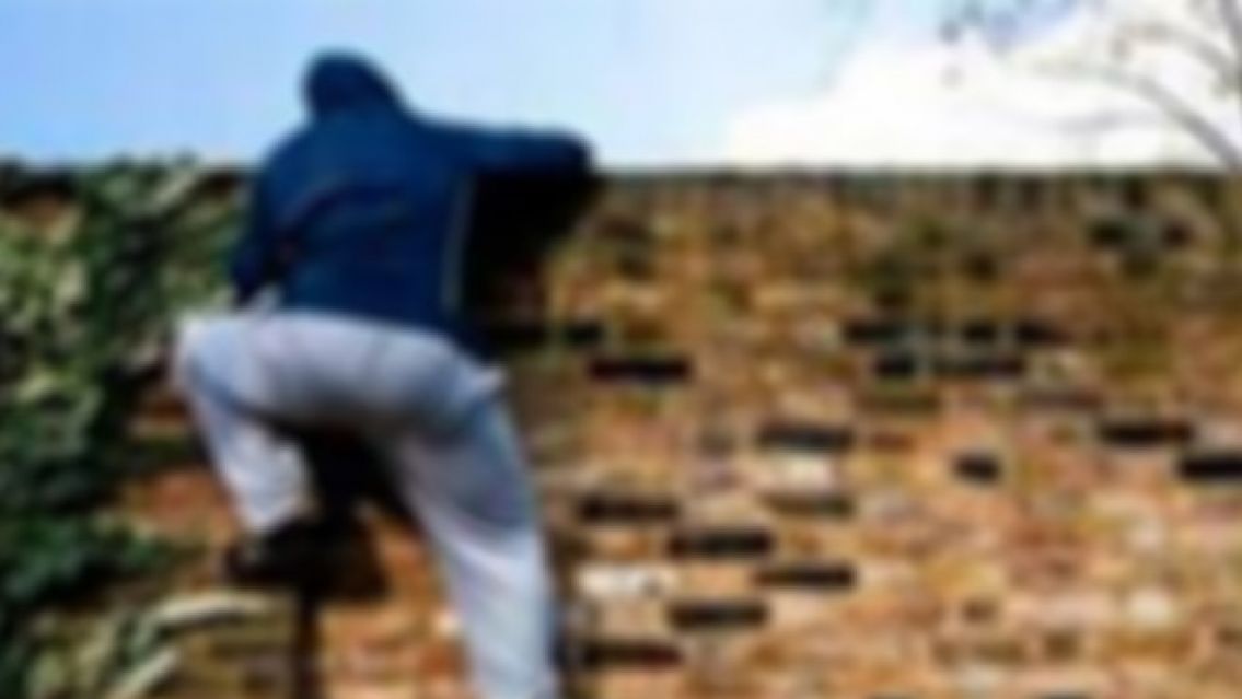 Preso juje�o escap� de un neuropsiqui�trico: ten�a custodia policial