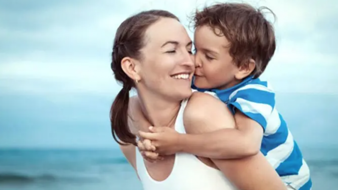 La inteligencia del niño proviene de su MADRE: lo confirma la ciencia