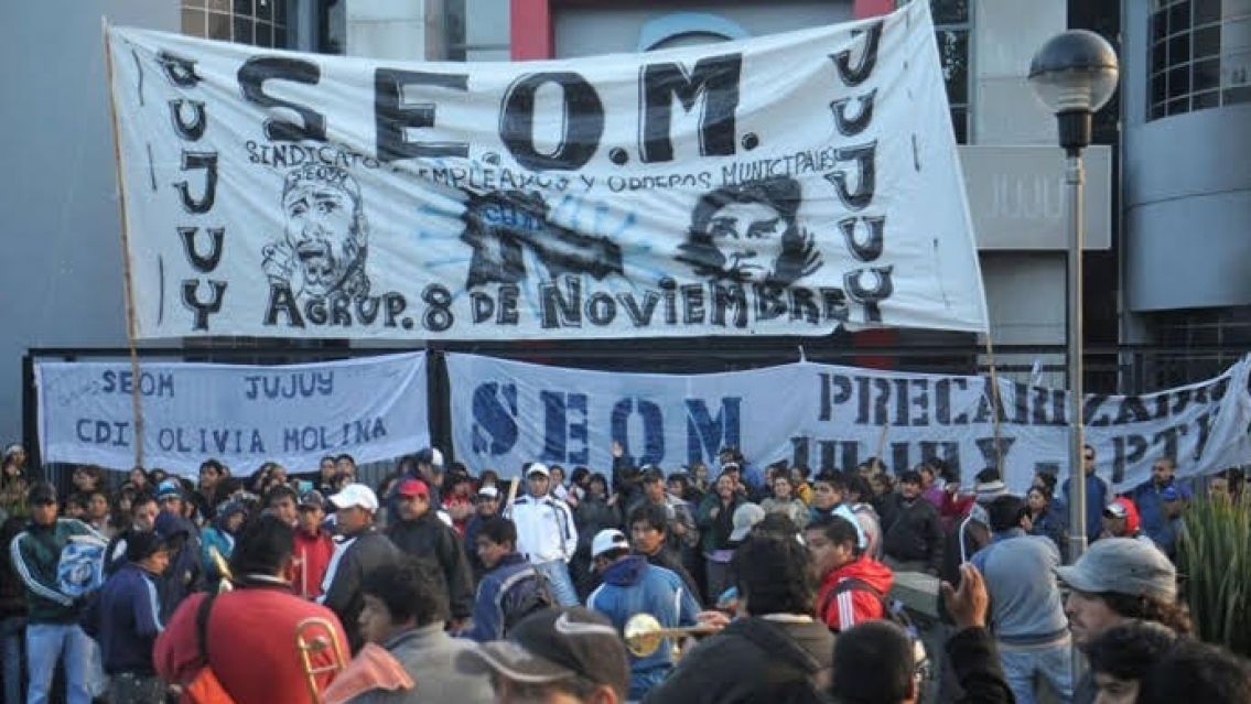 Monz�n despidi� a 17 juje�os y el gremio anunci� corte de rutas