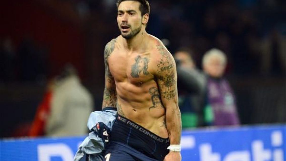 Pocho Lavezzi ¿desnudo? por el triunfo de la Argentina