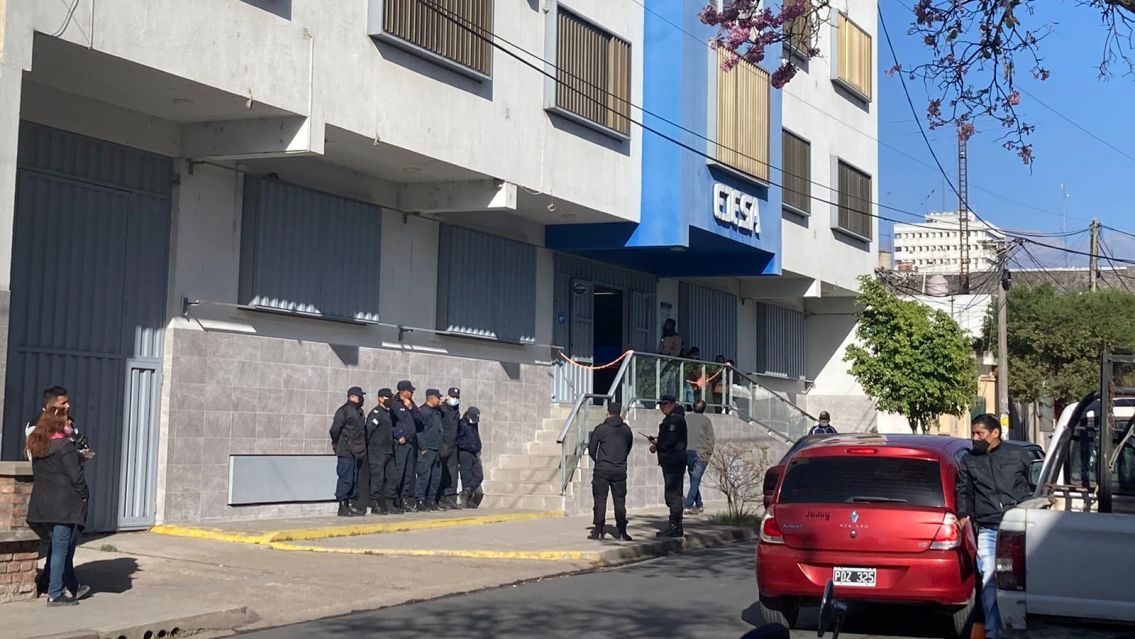 Hoy corte, ma�ana m�s corte: EJESA vuelve a dejar sin luz a los juje�os