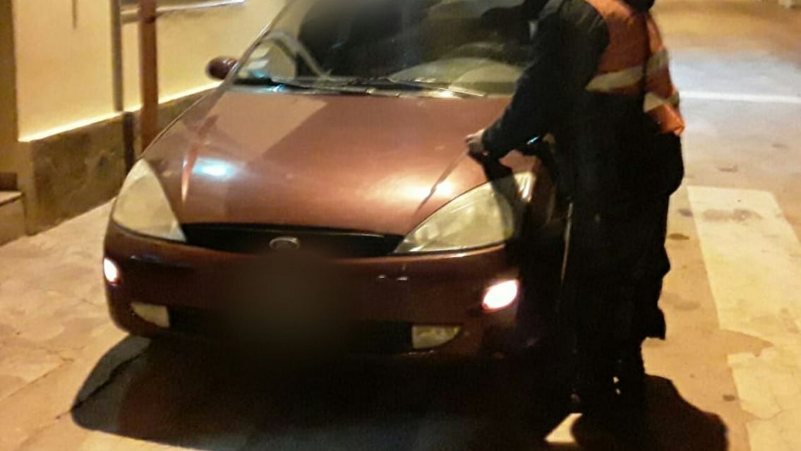 Detuvieron a un juje�o que manejaba borracho y hab�a secuestrado a una menor