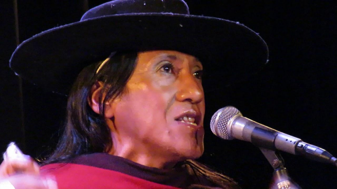 Lorena Carpanchay: piden ayuda para coplera norte�a y trans que qued� en la ruina