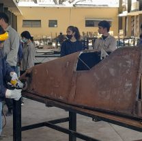 Estudiantes palpaleños trabajan en la construcción de un auto eléctrico