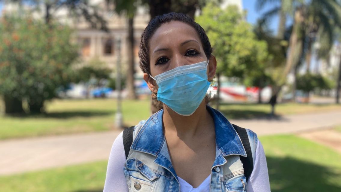 Juje�a fue detenida en la FNE por trabajar: amenazas, golpes y violencia policial