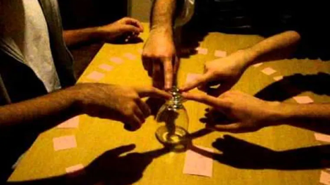 Famosísima actriz argentina dice que habló con su papá a través del Juego de la Copa