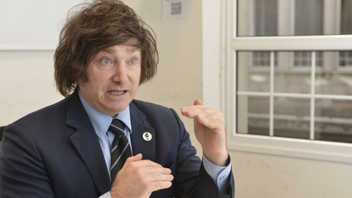 El vice de Morales también le pegó a Milei: "Lo que ofrece es nada"