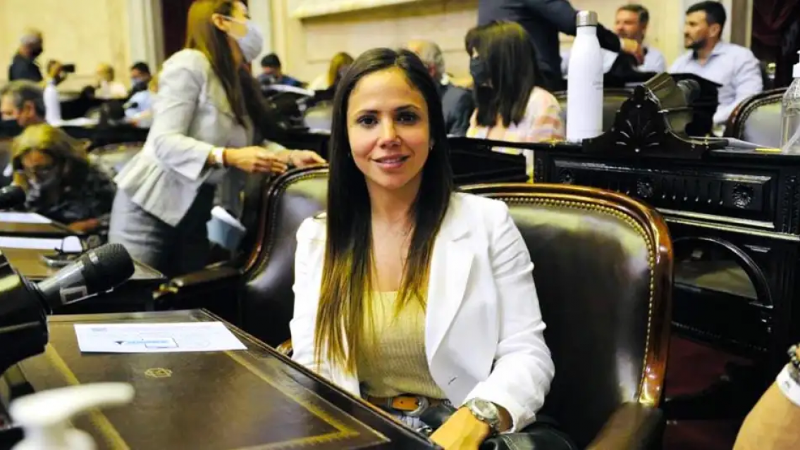 La "diputada muda" de Gran Hermano, desastrosa labor de Romina Uhrig en su paso por el Congreso