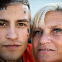 Presentaci&oacute;n oficial: la mam&aacute; de L-Gante fue al local de Wanda Nara