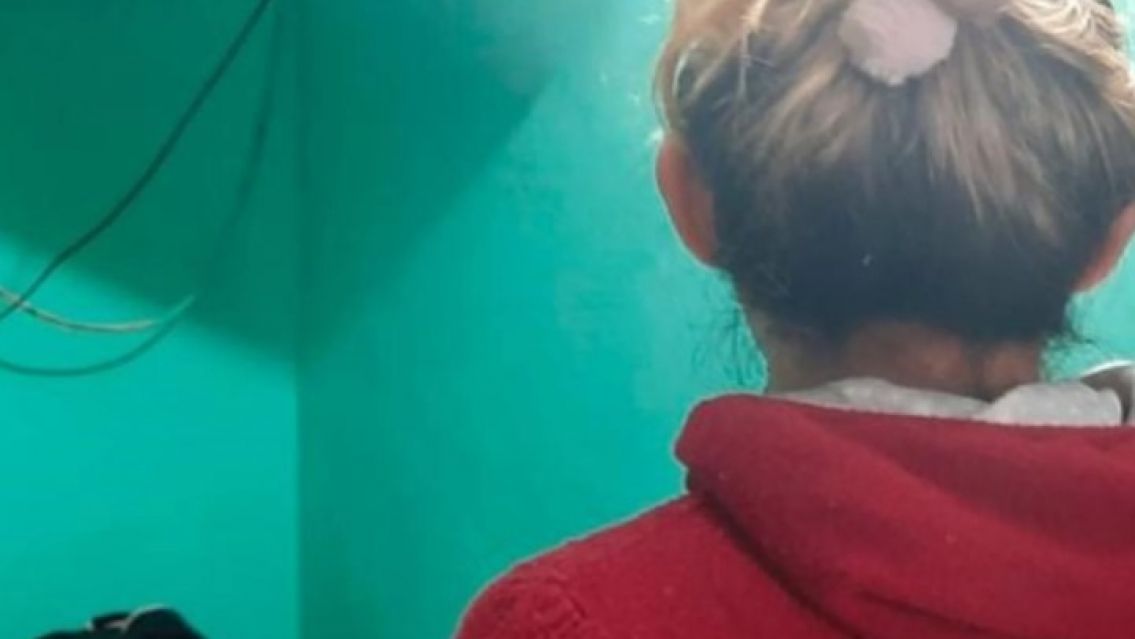 Jujeño le pegó una patada en la panza a su novia: Adentro estaba su hijo por nacer