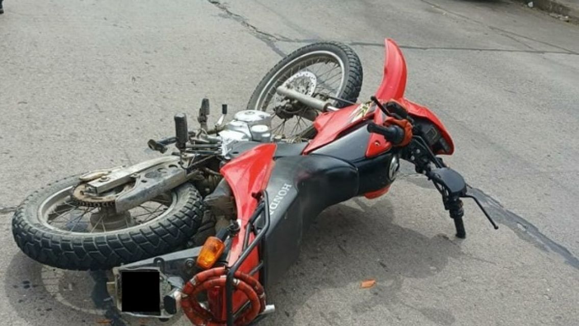 Jujuy: violento choque dejó a un motociclista internado en estado crítico