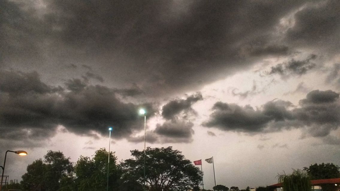 Pronostican tormentas para Jujuy despu�s de varios d�as de humo y calor