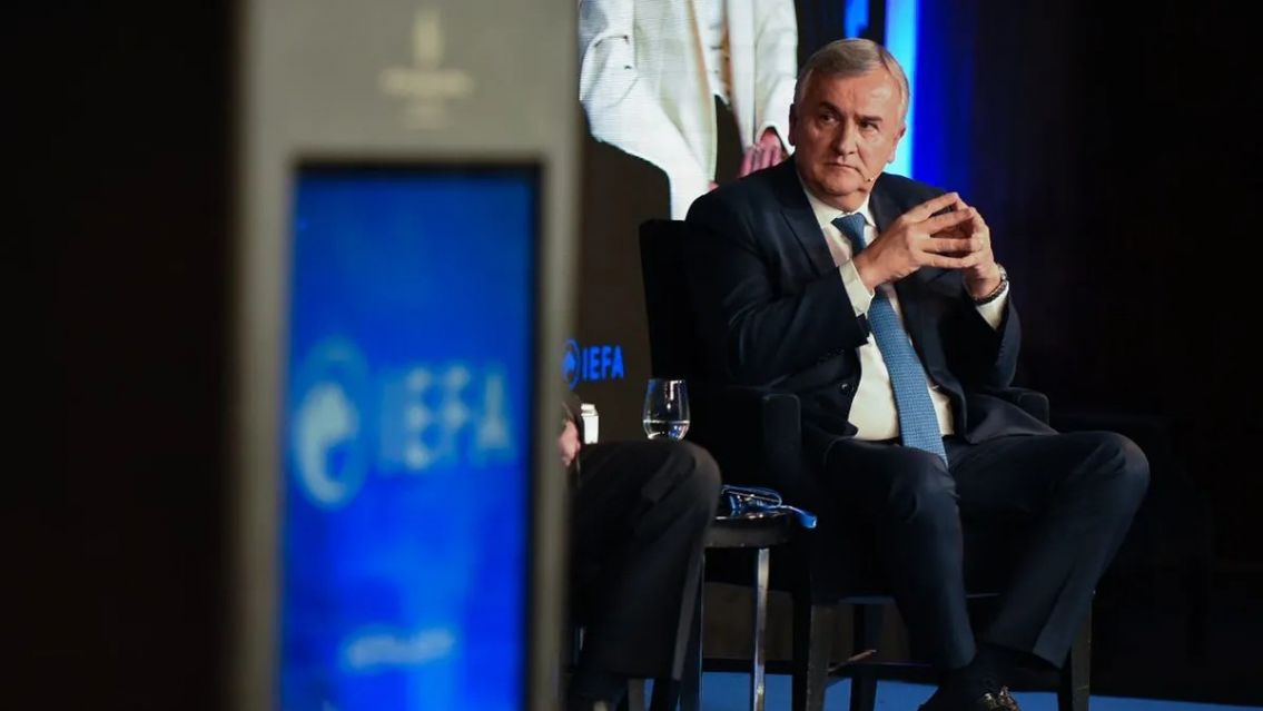 Morales vaticin� el fin de los cortes para el d�a despu�s de las elecciones