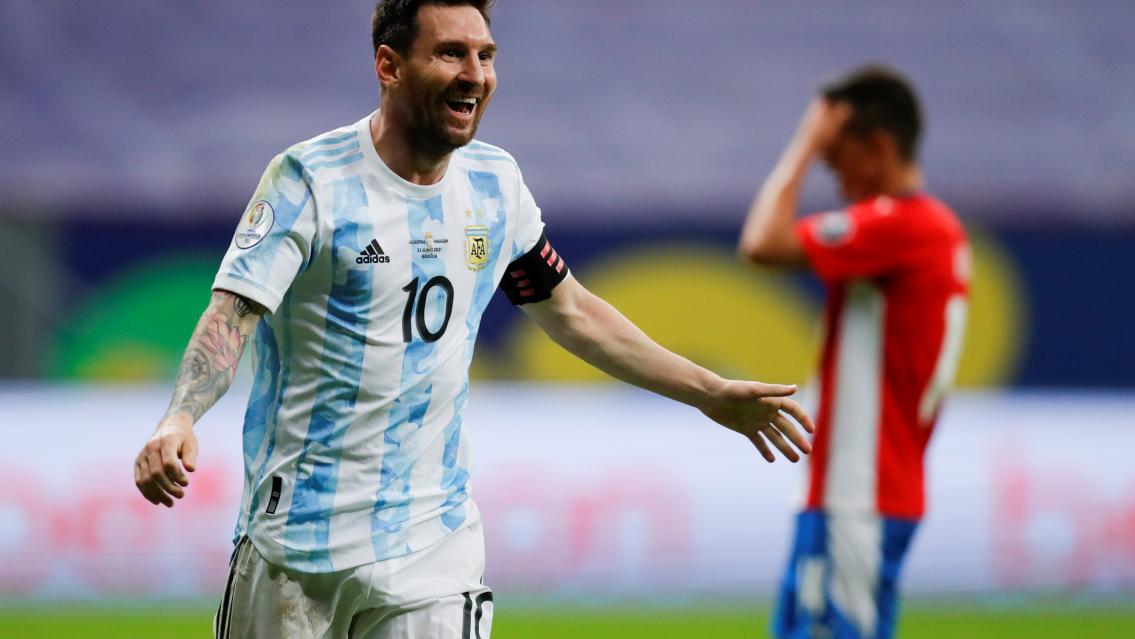 �Tra�s la copa ah�, rey? Periodista argentina dijo que a Messi todas  le miran el 'tobul'