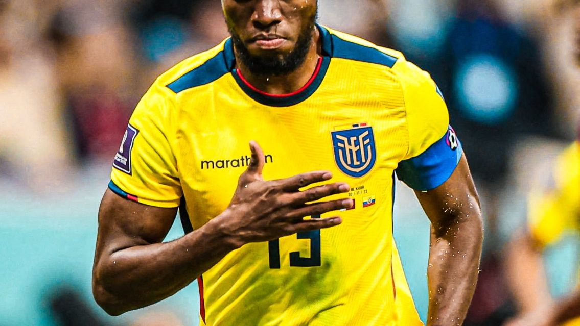 Ecuador no perdon� al anfitri�n y se qued� con el debut del Mundial