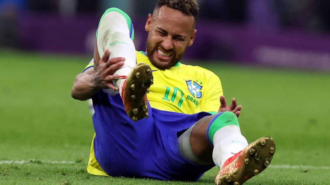 Temor en Brasil: qué dijo el médico de la lesión de Neymar