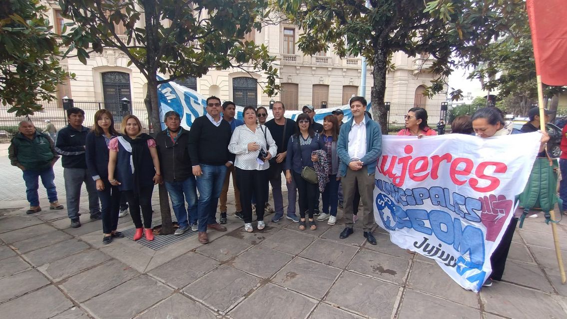 Gremios juje�os protestaron contra el bono y exigen reunirse con el ministro