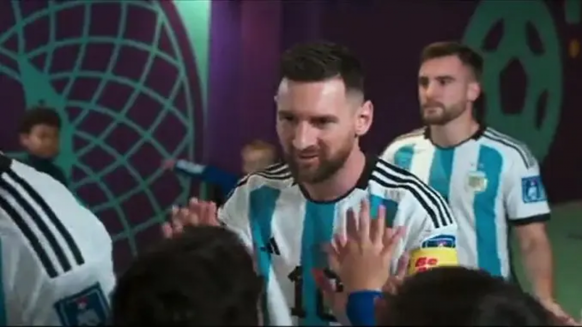El ins�lito olvido de Messi en el partido ante Croacia. Menos mal que sali� todo bien