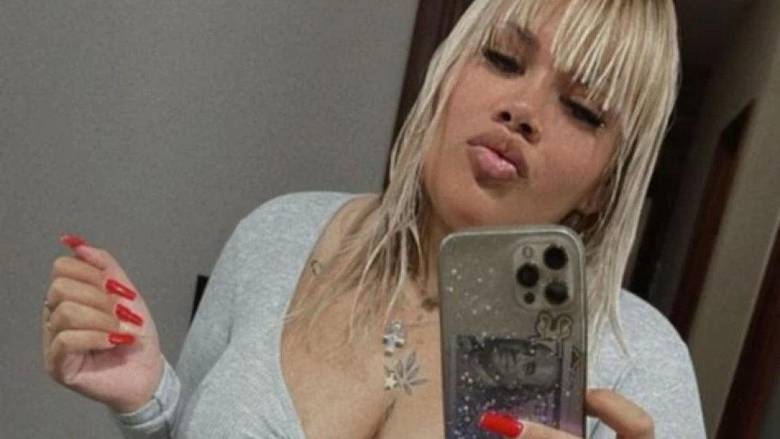 More Rial subi� fotos en pa�os menores y se le vieron todas las cicatrices de sus operaciones