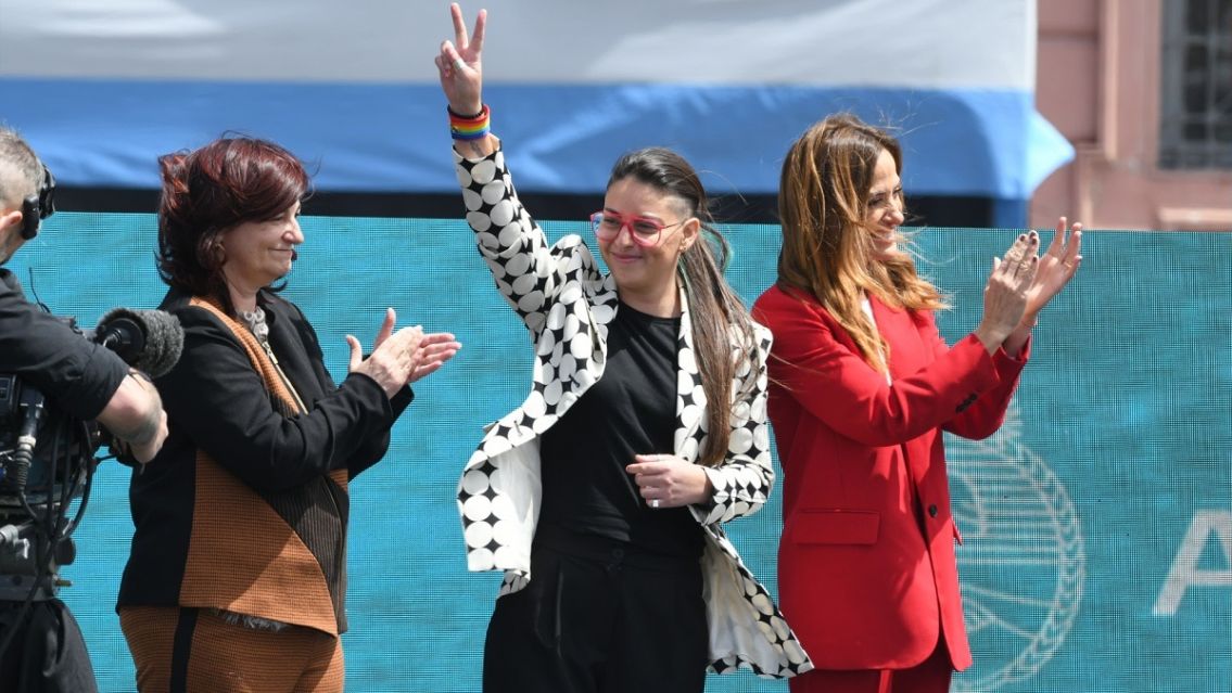 Informe oficial indica que las mujeres ganan menos que los hombres 