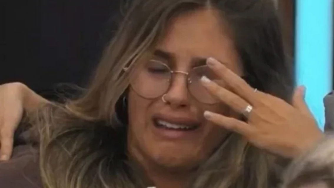 Julieta Poggio llora desconsolada en la casa de Gran Hermano: le gritaron "cornuda"