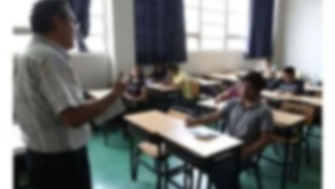 Se jubiló uno de los profesores más querido de Jujuy: todos sus alumnos emocionados