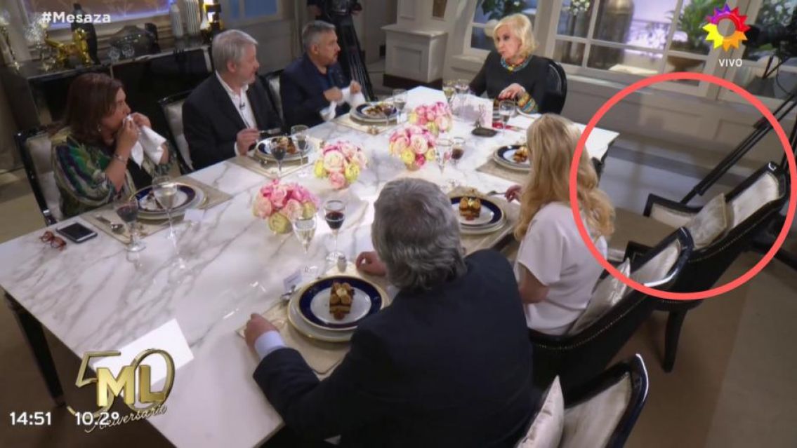 No aguantó y se levantó: Mariano Martínez dejó la mesa de Mirtha en medio de una discusión