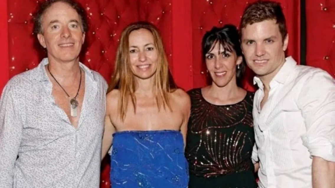 El garrón de Santiago del Moro porque siempre confunden a su pareja con su mamá