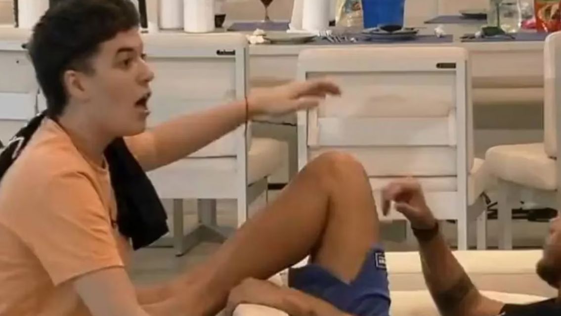 Mora vio algo dentro de la casa de Gran Hermano y cortaron la transmisión: no quieren escándalos