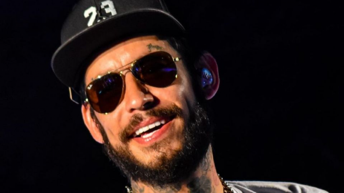 Ulises Bueno empeoró y deja su carrera musical por tiempo indefinido